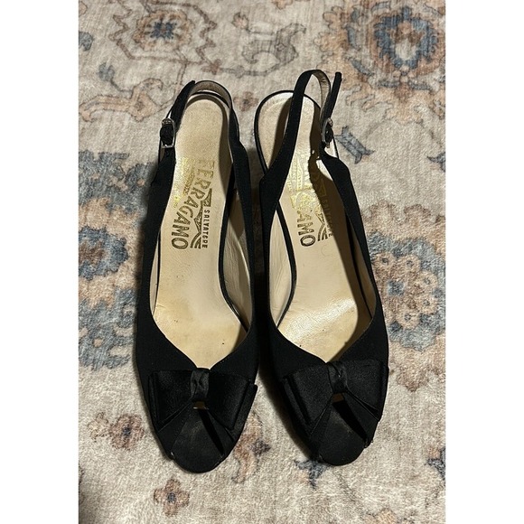 Salvatore Ferragamo Black Peep Toe Satin Bow Heel Slingback Sandals Bow Size 7.5 - Picture 1 of 8